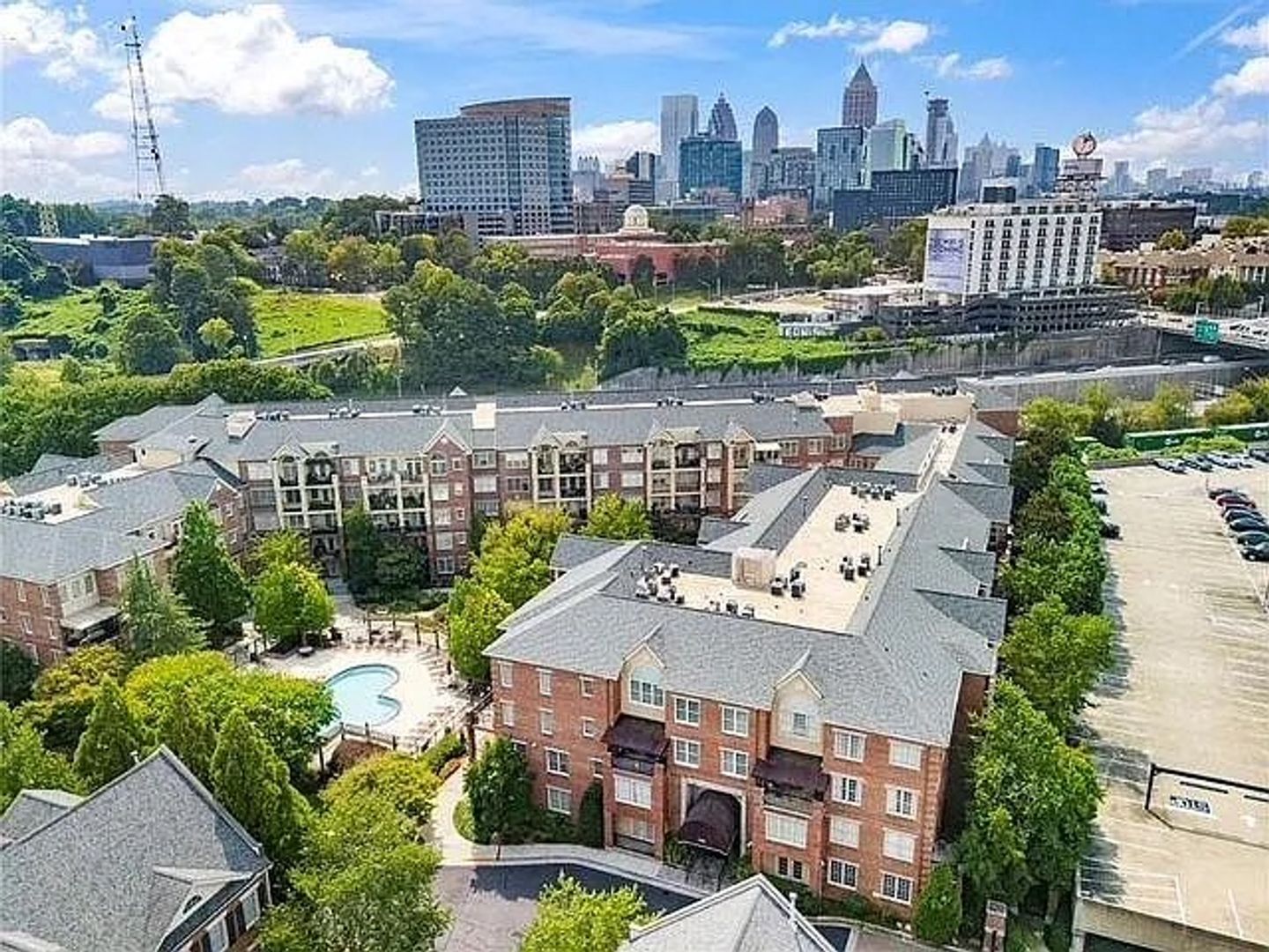 Atlanta House: 1735 Peachtree St NE
