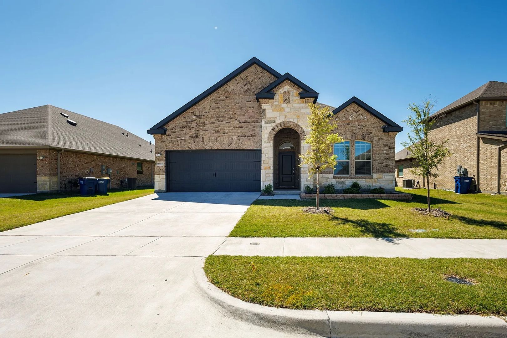 Garland House: 6993 Newby Ln