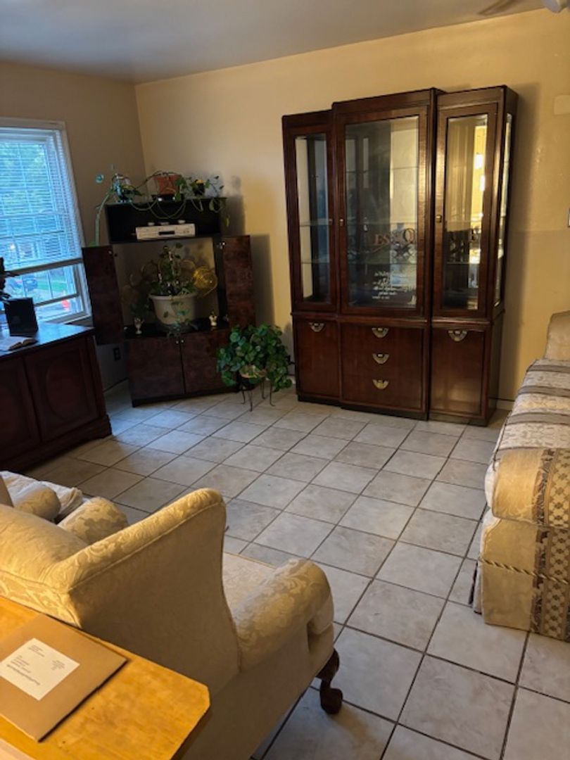 Durham House: 417 Dupree St