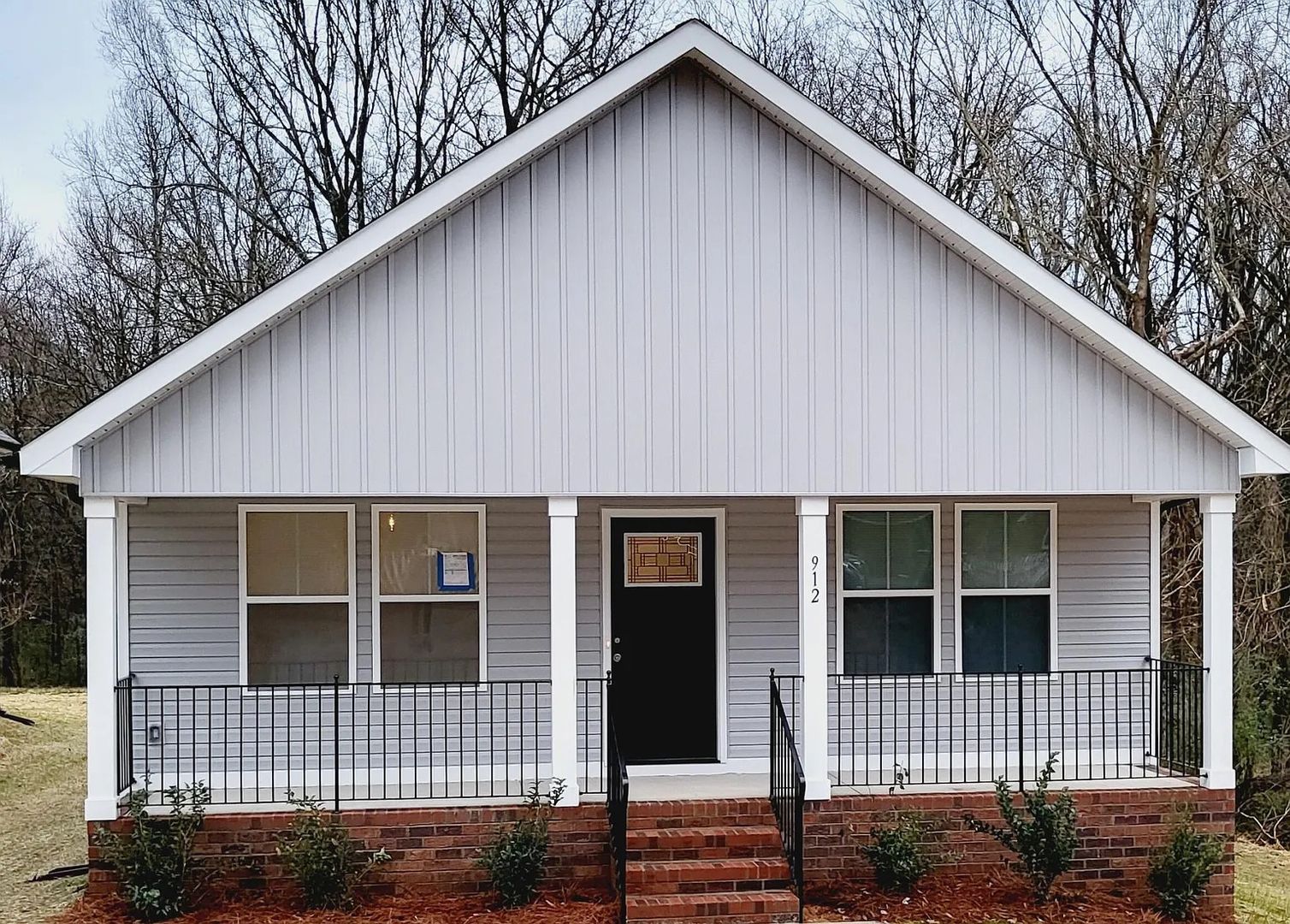 Spencer House: 912 2nd St