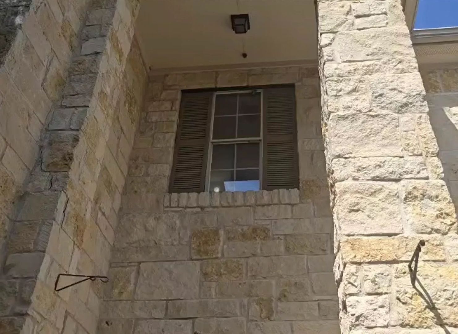 Pflugerville House: 4000 White Water Way