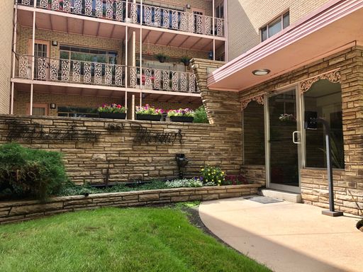 Top Floor Capitol Hill Apartment Just Off Cheesman Park with Balcony – photo 1