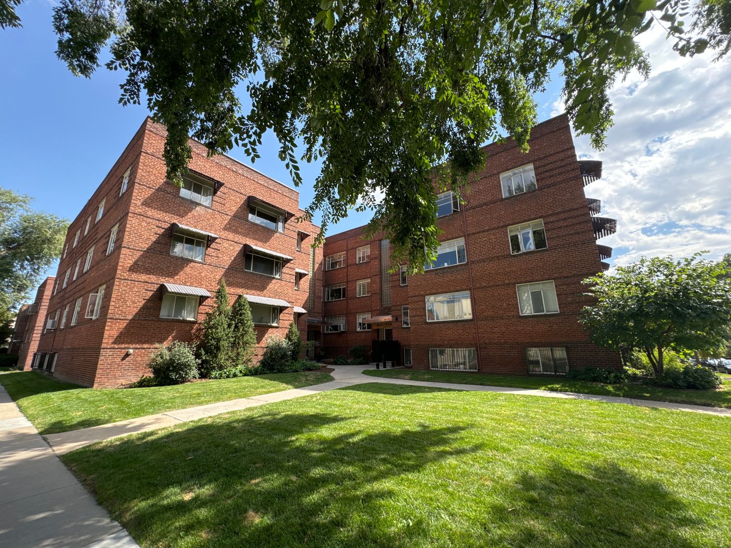 Denver Apartment: 900-910 E. 8th Ave