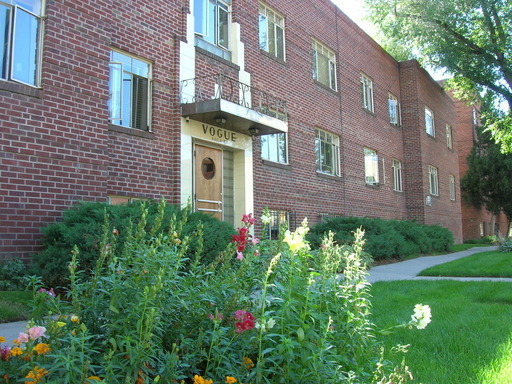 Top Floor Two Bedroom Apartment Near Cheesman Park – photo 1