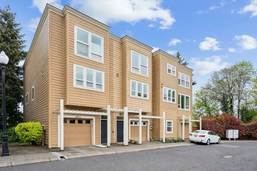 Spectacular SW Portland 2 bedroom Townhouse - PROPERTY IS LEASED – photo 1