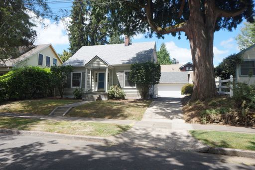 Westmoreland/Sellwood 3 bedroom Beauty! - PROPERTY IS LEASED – photo 1