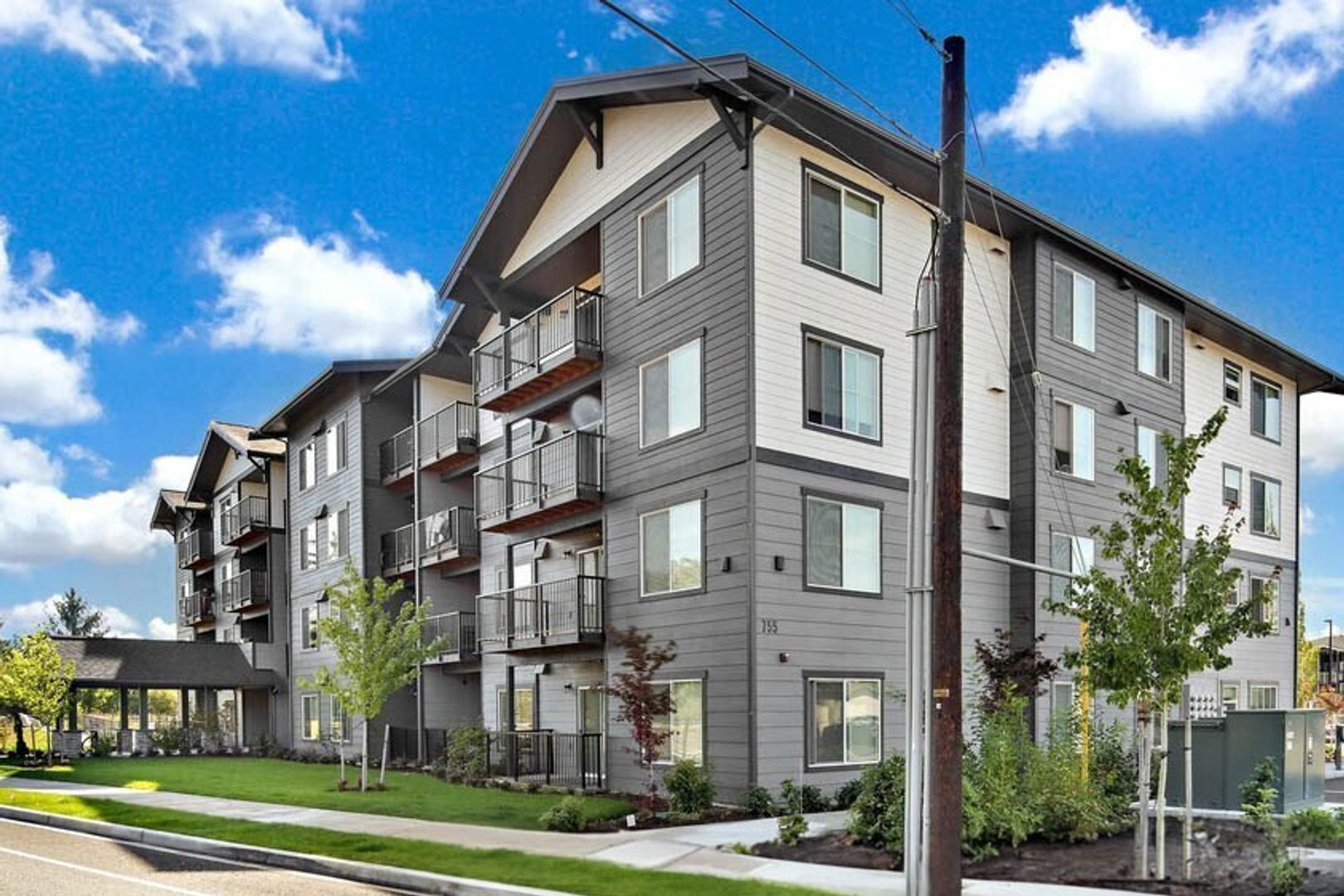 Bellingham Apartment: 755 Telegraph Road