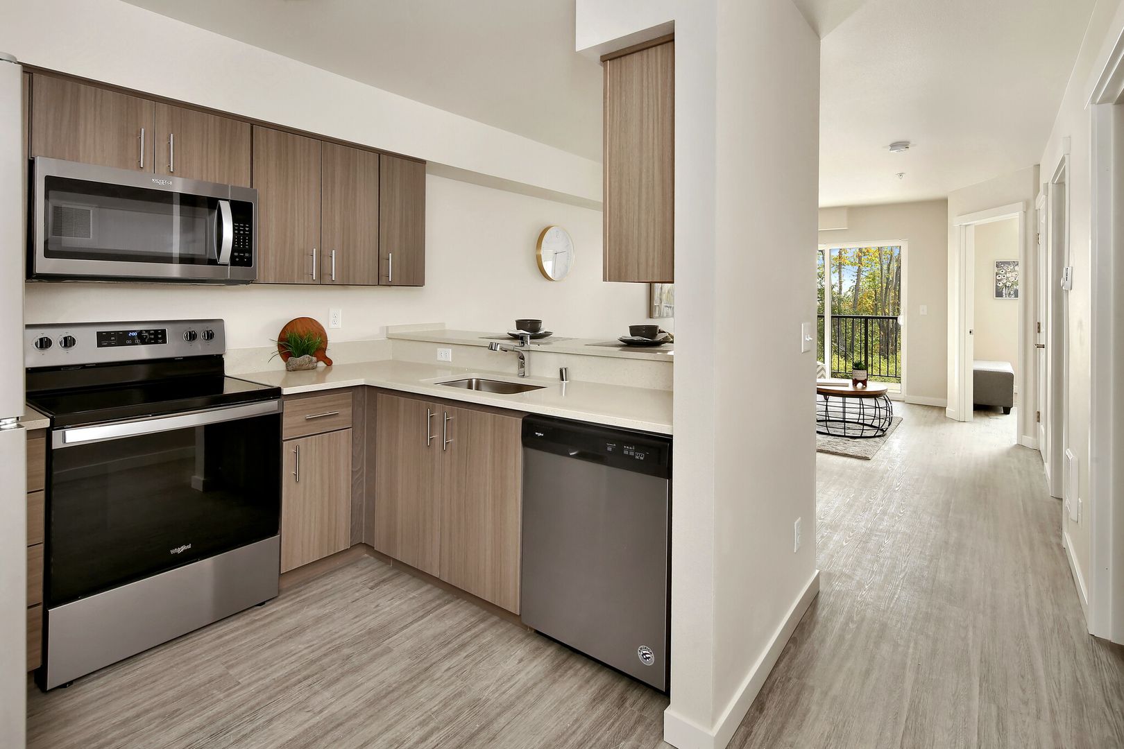 Bellingham Apartment: 256 Prince Avenue