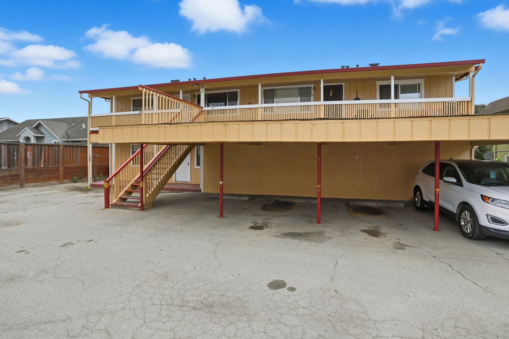 Spacious Upstairs Unit!