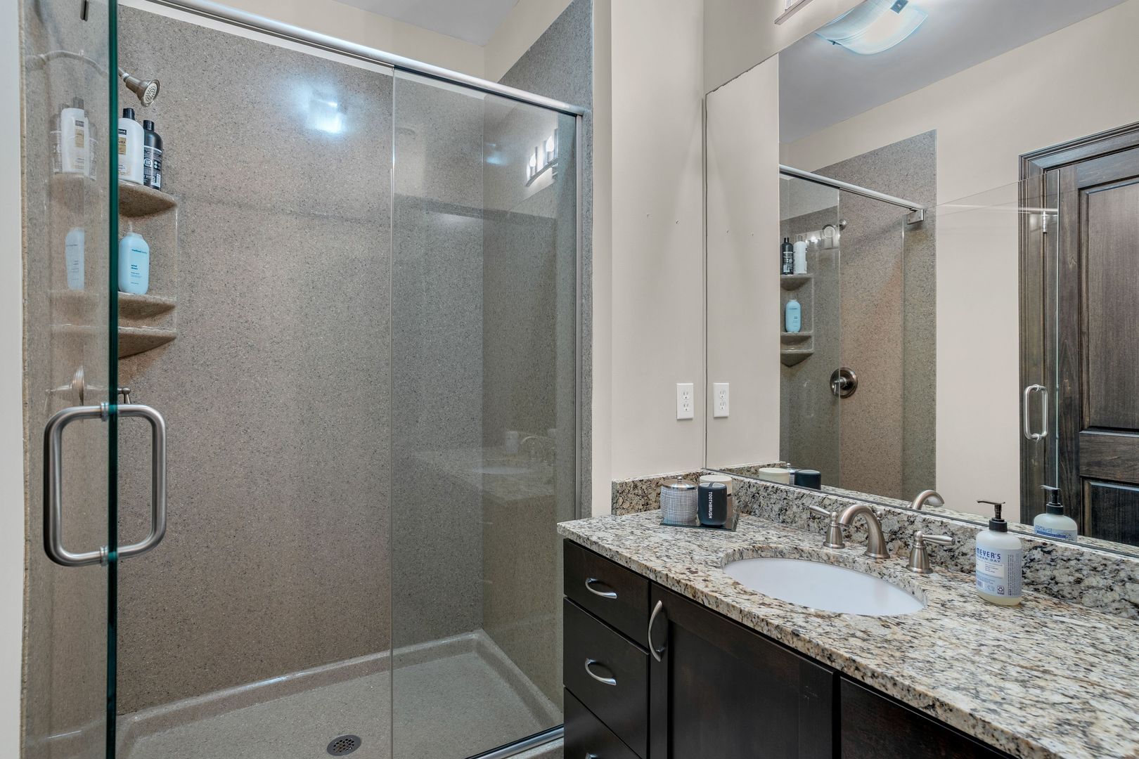 MONLL North Light Luxury Lofts 11 of 24