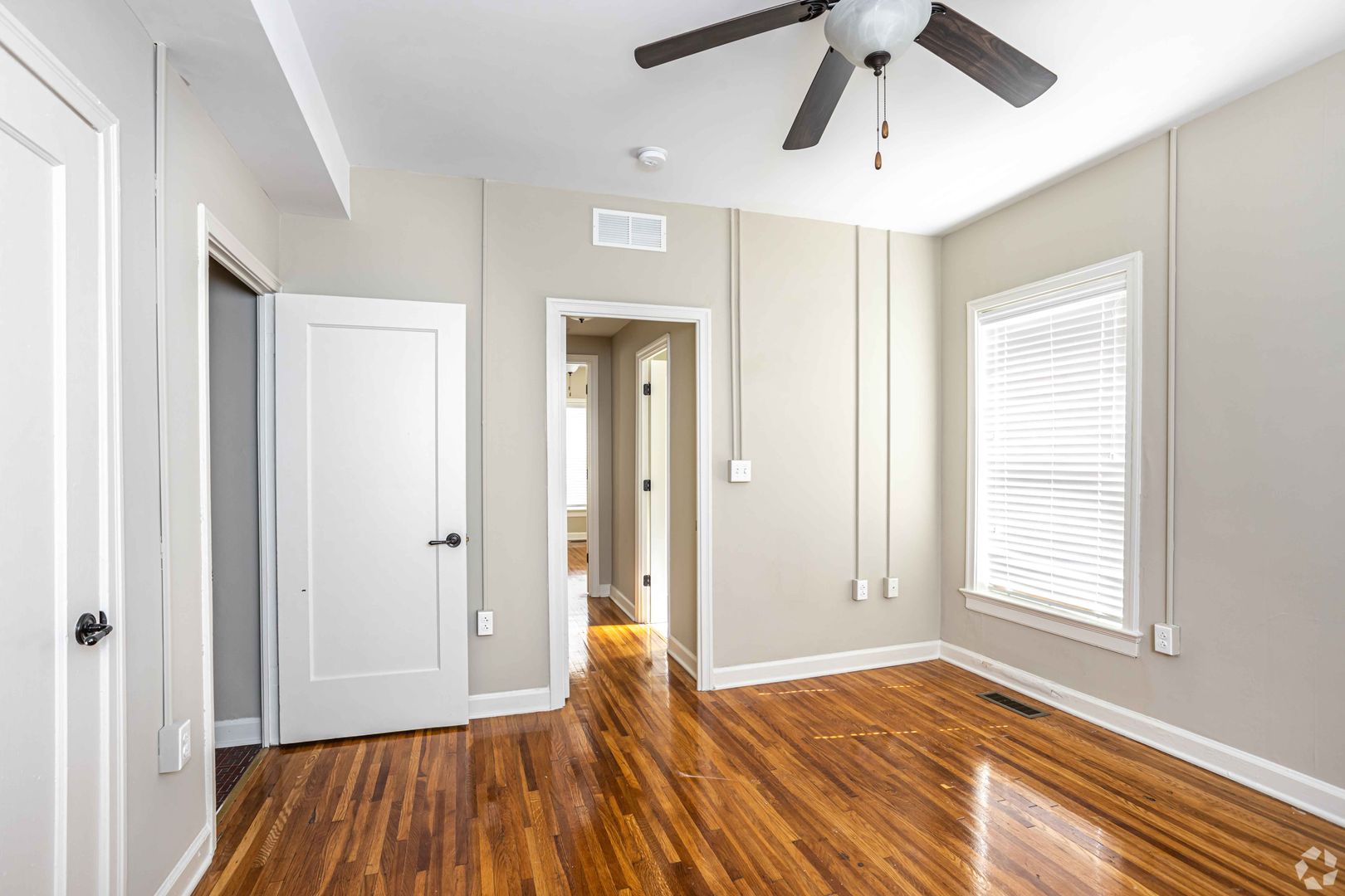 Columbia Apartment: 1001 University Ave