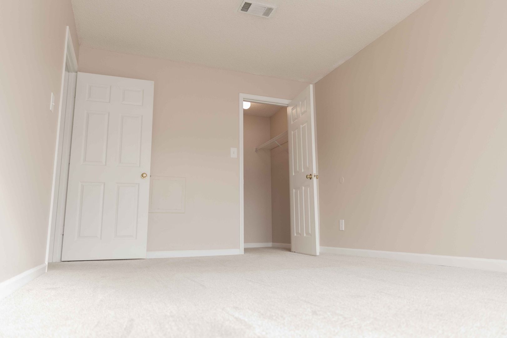 ARCHA Carriage House Apartments 12 of 14