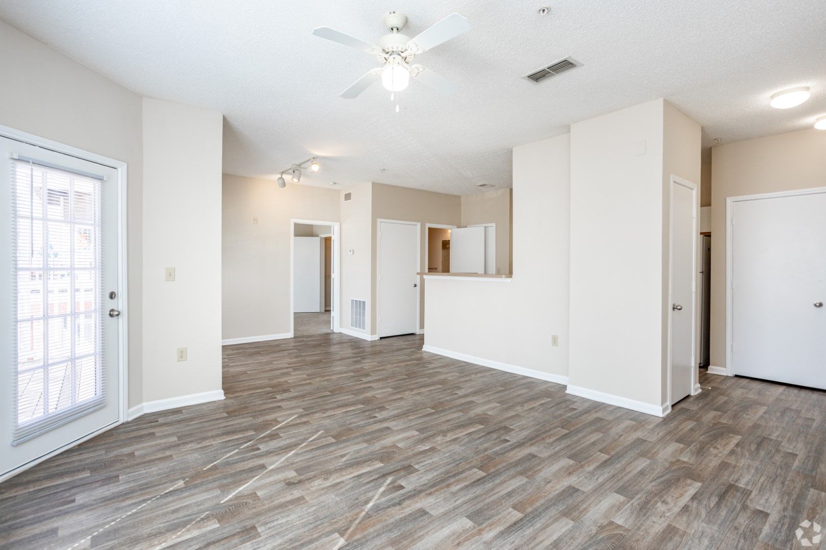 Forest Park Apartment: 461 Old Dixie Way