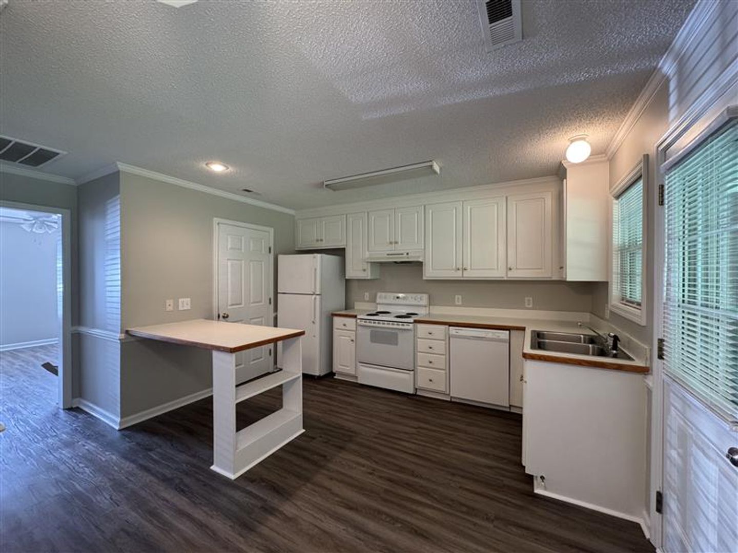 Goldsboro Apartment: 271 Sheridan Forest Rd