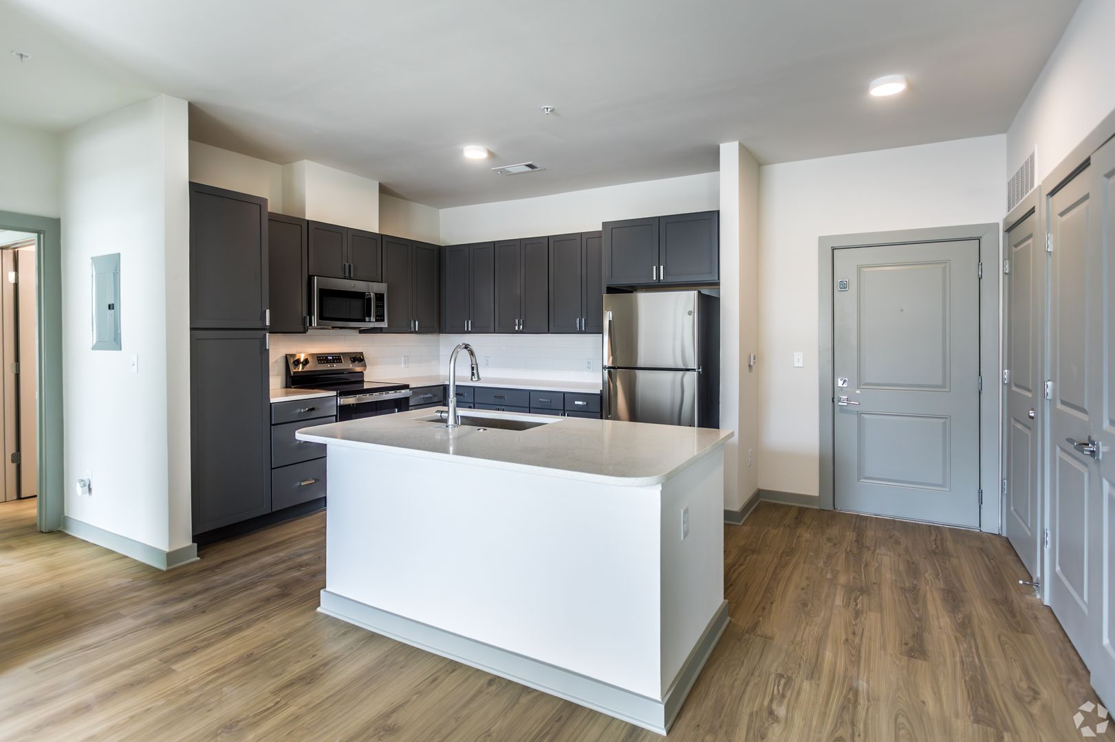 Oxford Apartment: 301 Baldwin Drive