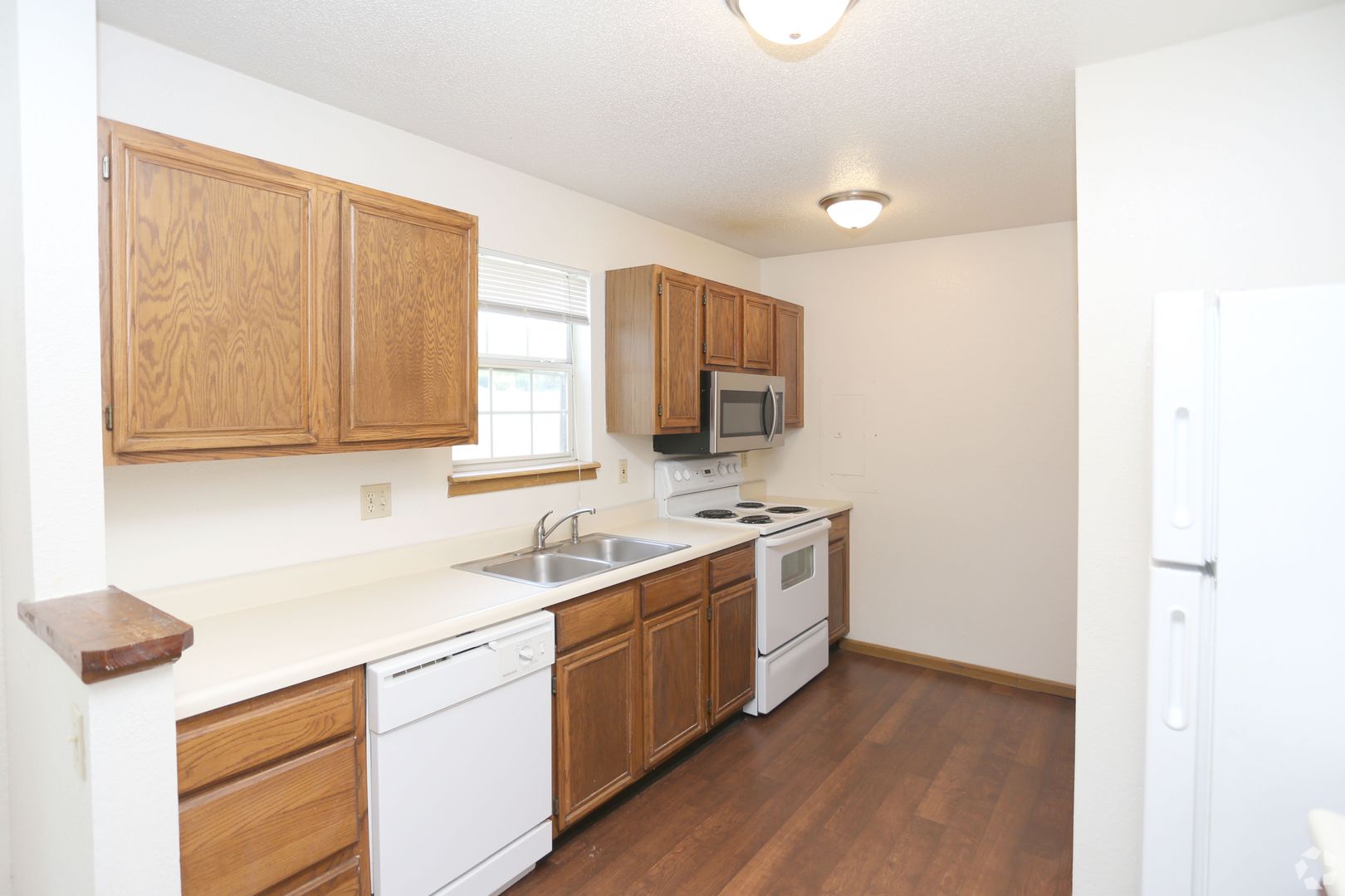MOHPT Hyde Park Townhomes 3 of 7
