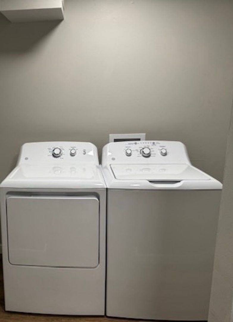 Flint Apartment: 1440 N Linden Rd