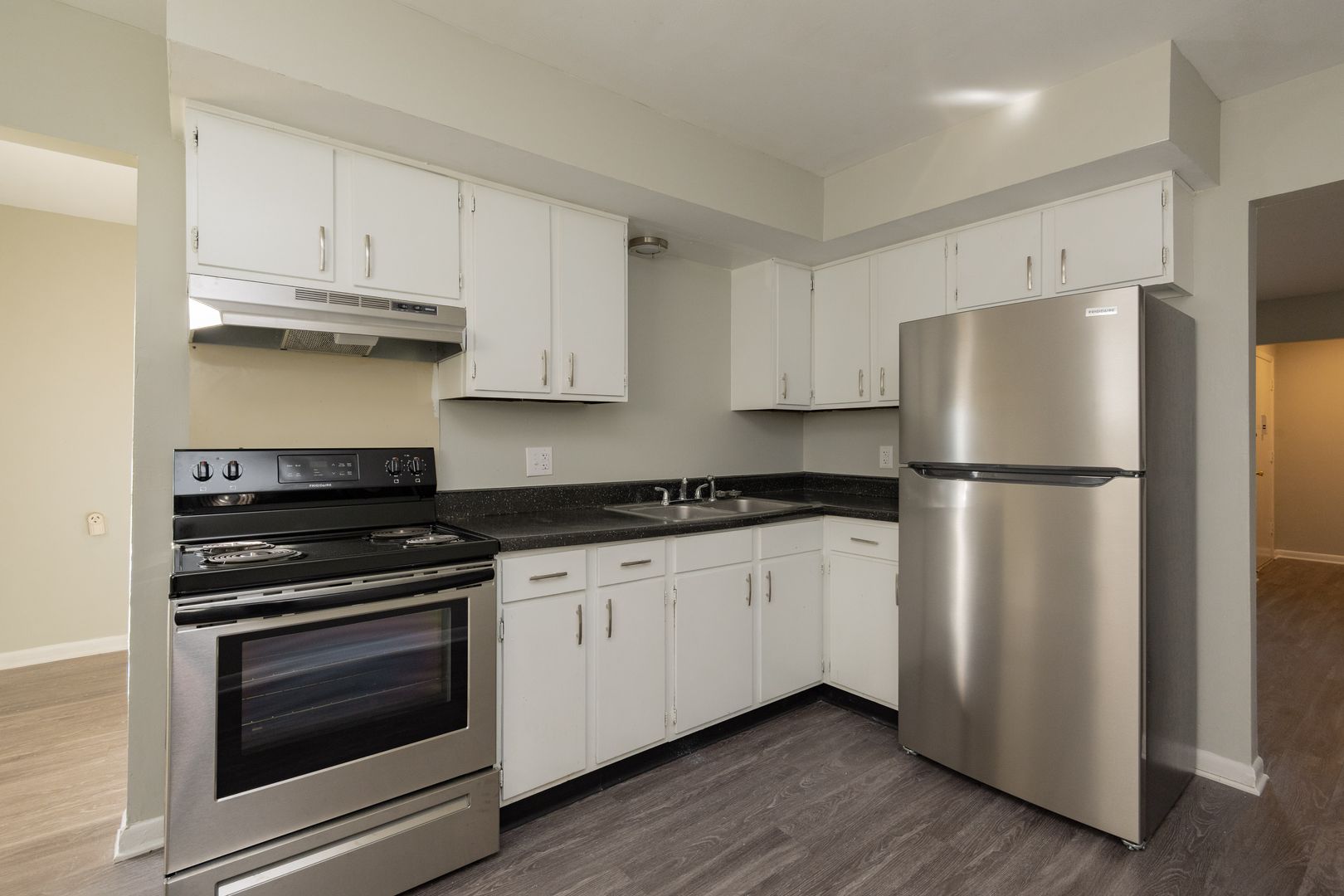 Hermitage Apartment: 4223 Nepal Dr