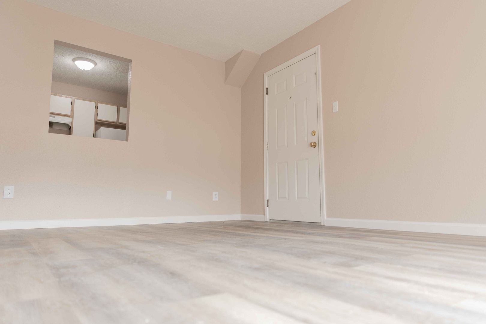 ARCHA Carriage House Apartments 5 of 12