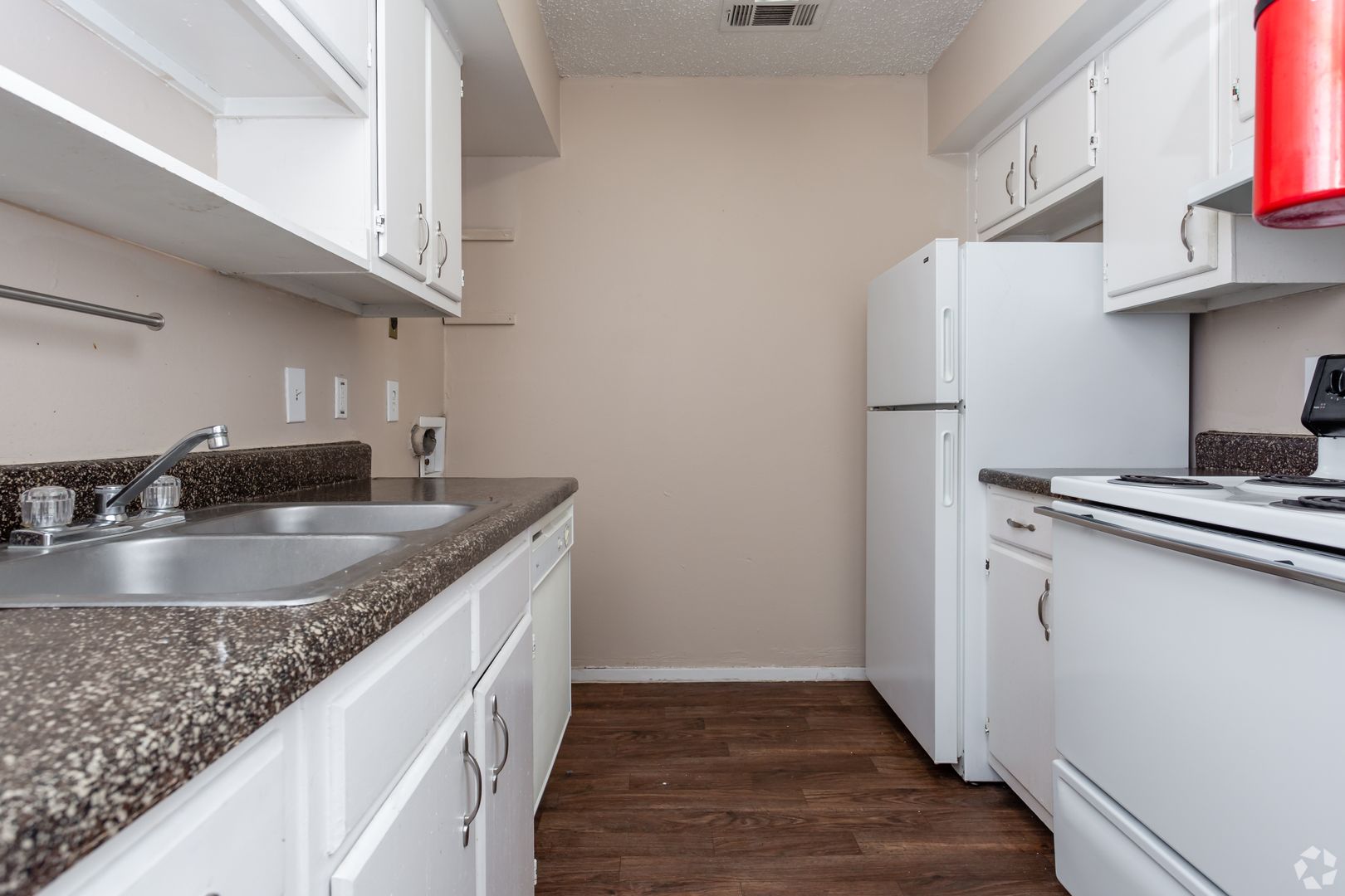 TXPHA Pinehurst Apartments 2 of 6