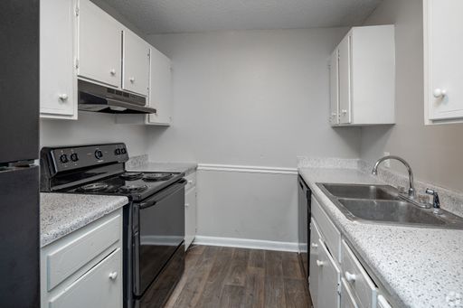 Spacious Two Bedroom Apartment Home