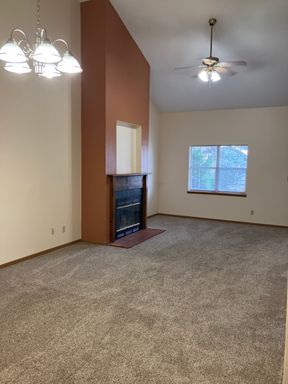 Hyde Park Townhomes 3 Bedroom – photo 1