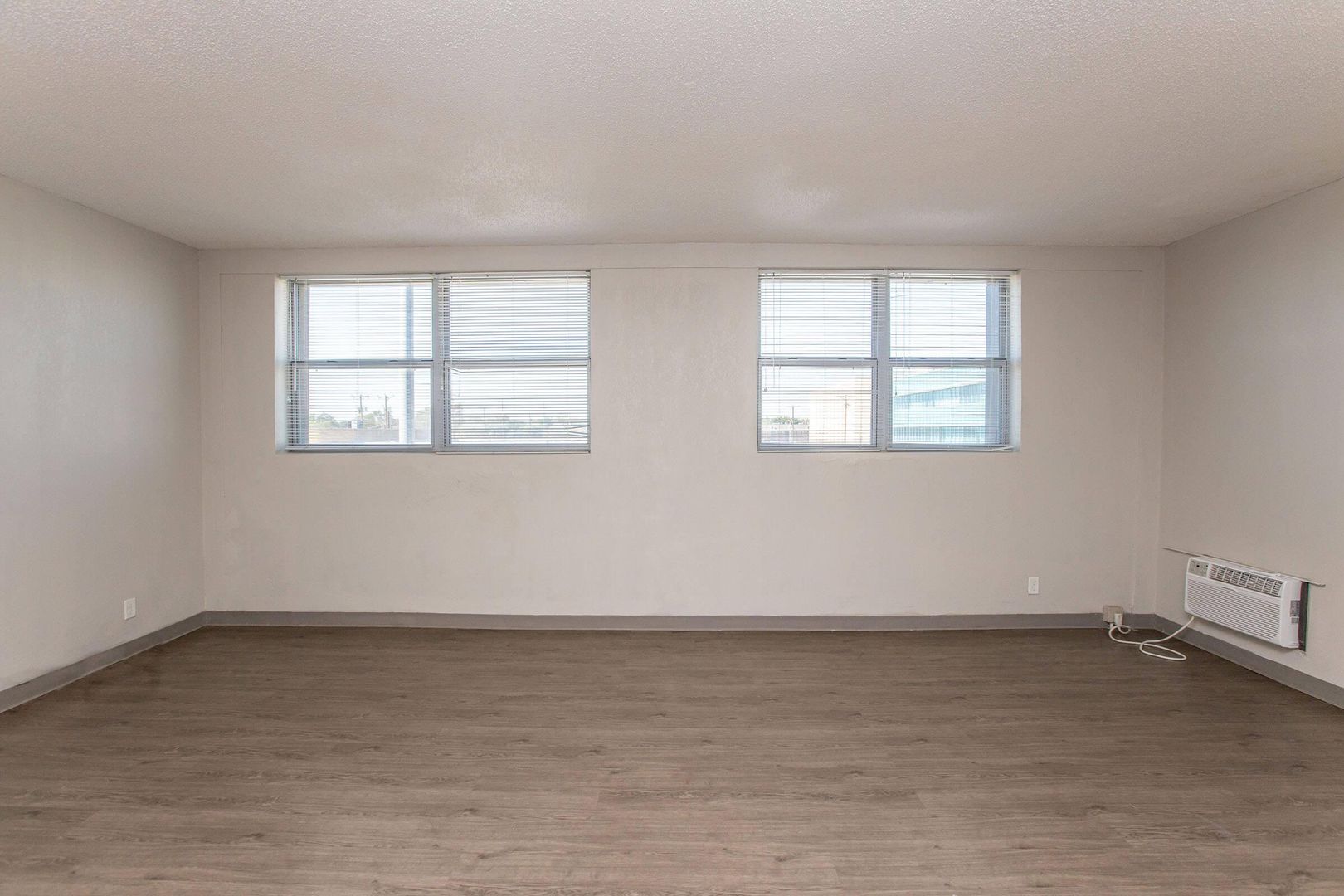 Lubbock Apartment: 2101 Que Avenue