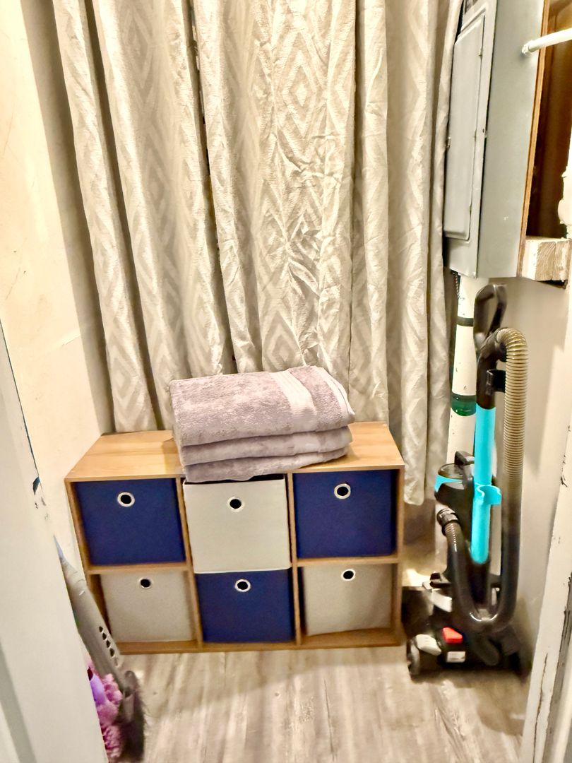 Laundry room at ARHDF Higdon Ferry (2 of 2)