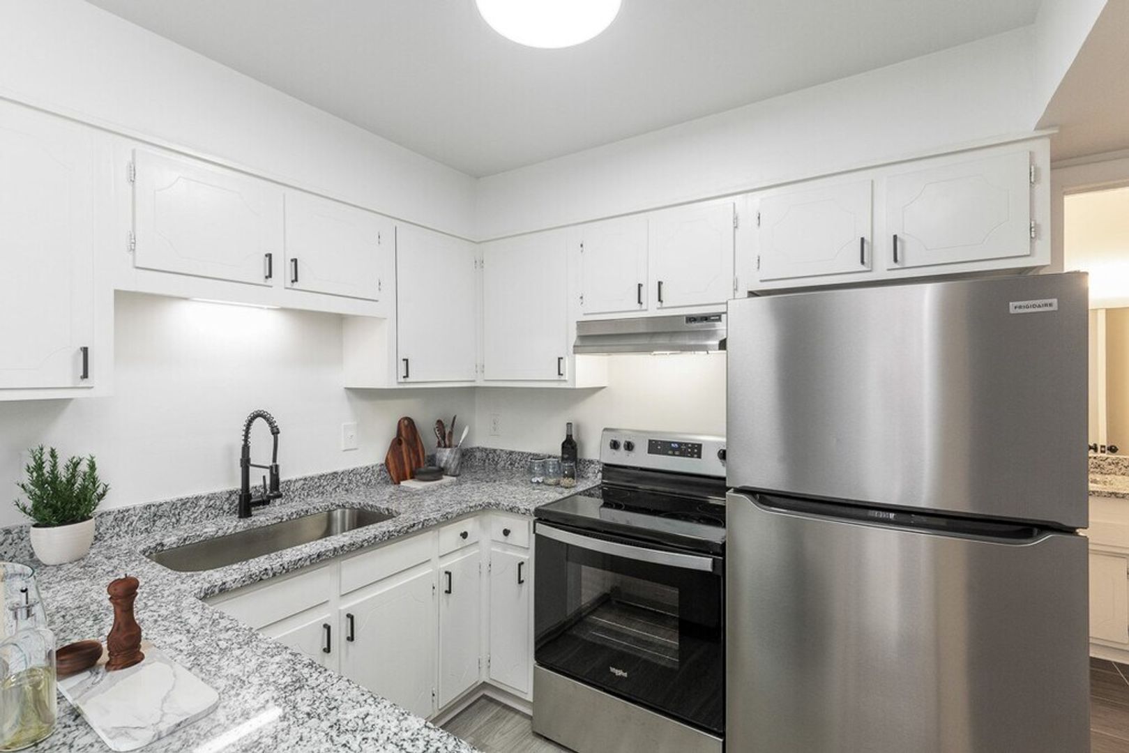 Nashville Apartment: 2526 Sharondale Dr