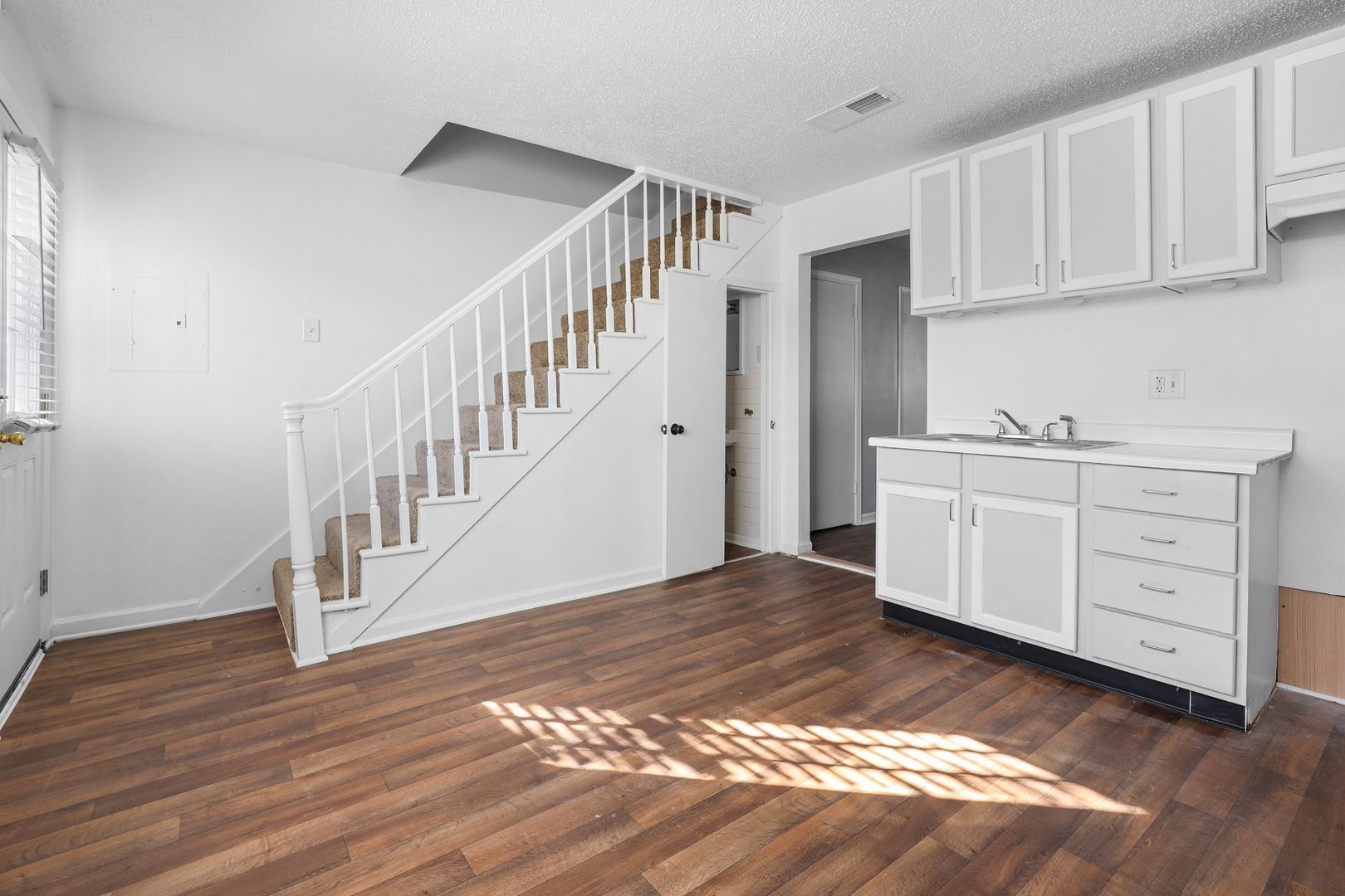 INARB Arbor Manor 1 of 12
