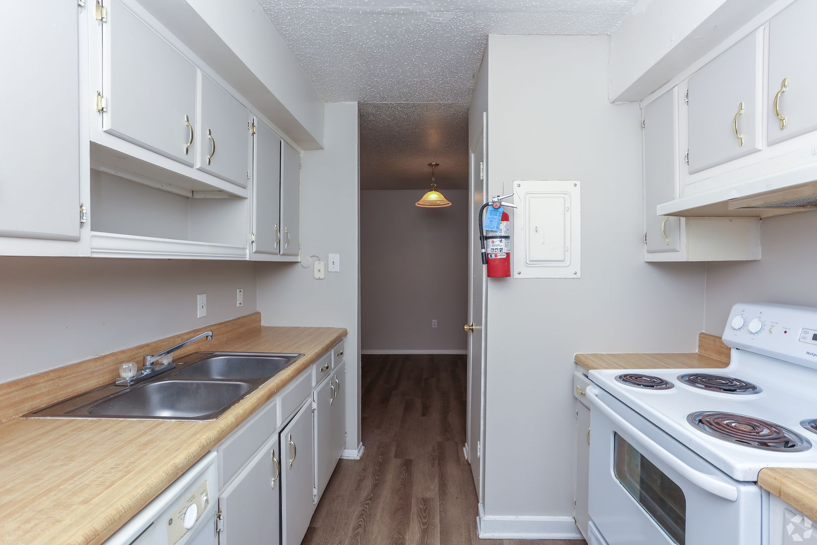 TXPHA Pinehurst Apartments 1 of 6