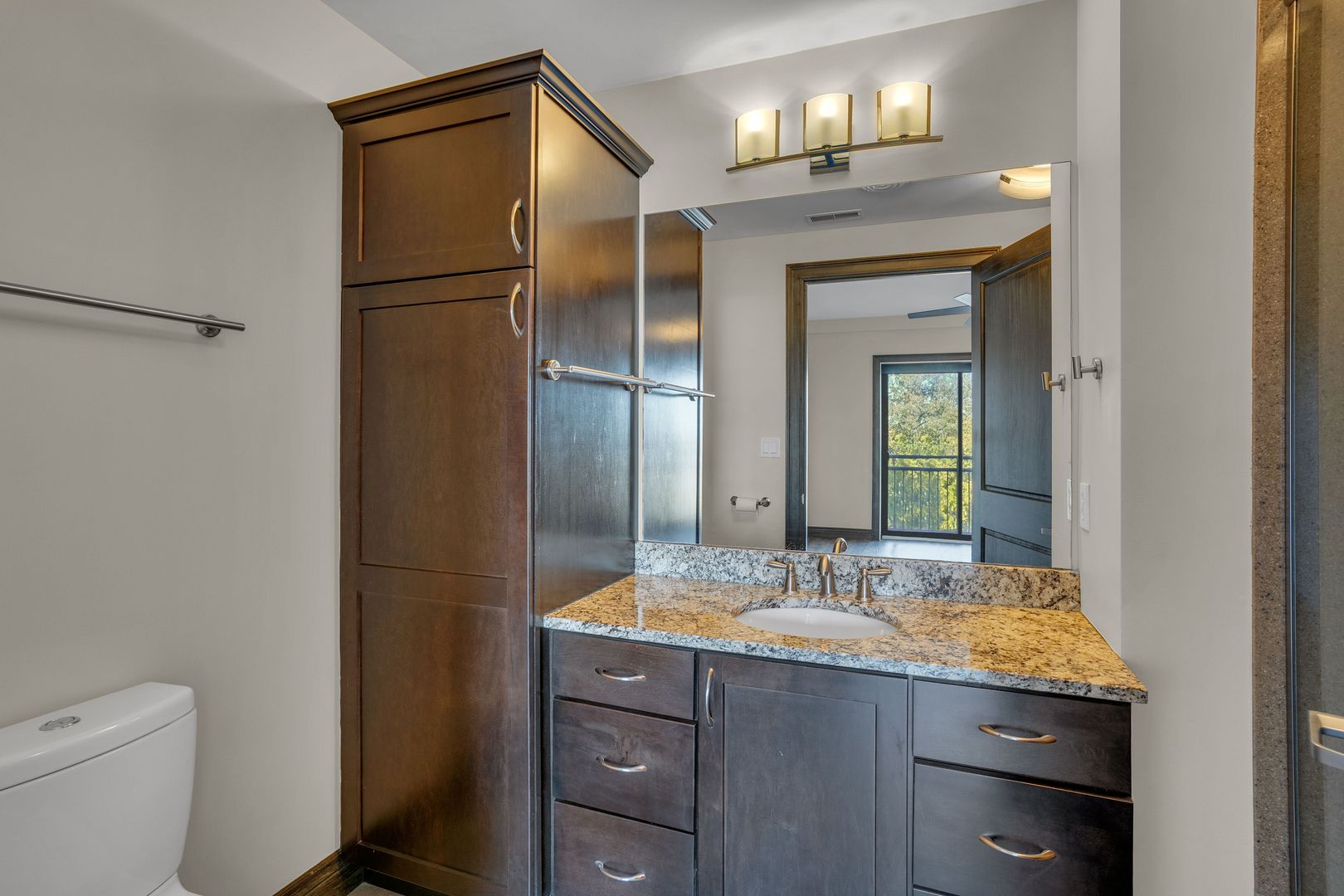MONLL North Light Luxury Lofts 10 of 17