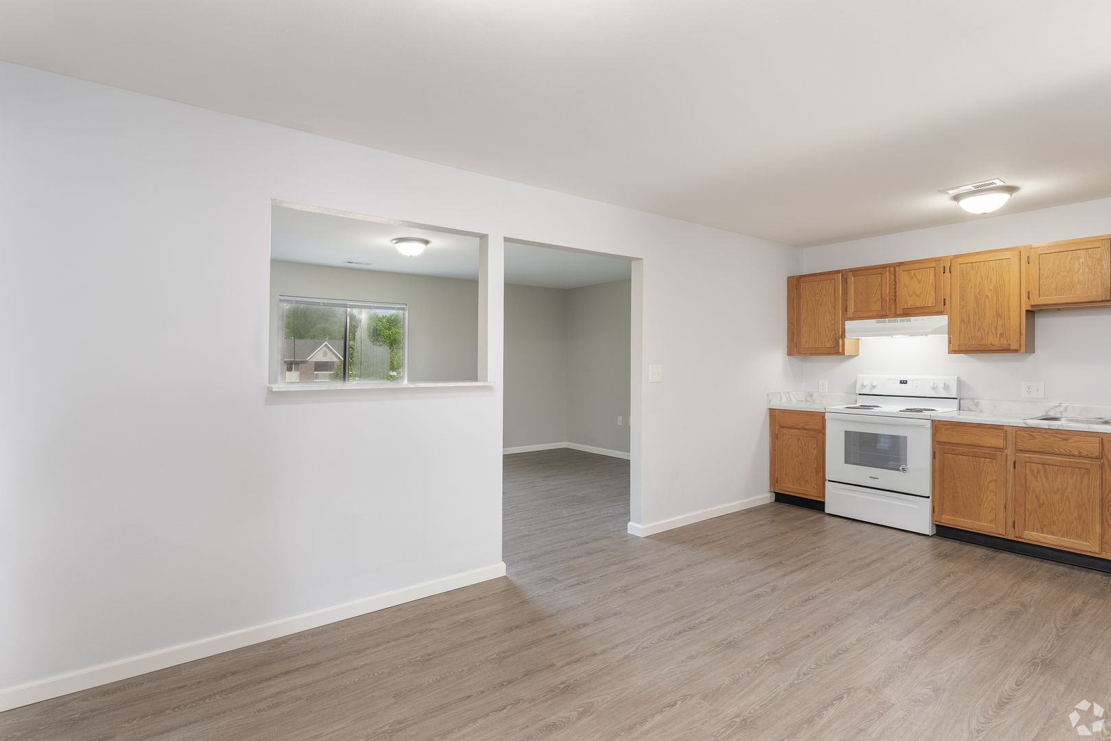 MOCPK Columbia Park Apartments 6 of 12