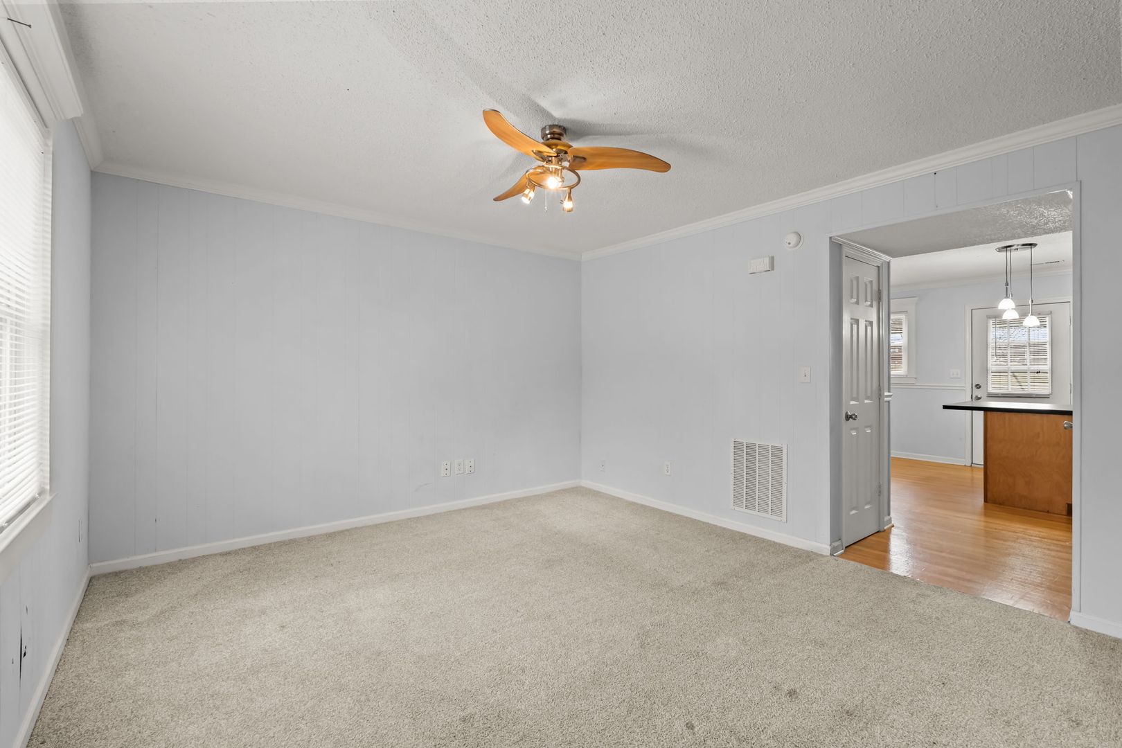 Lexington Apartment: 154 Hill Everhart Rd