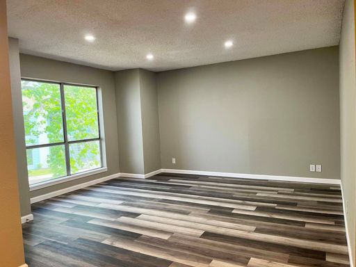West Two Bedroom, Two Bath Apartment Home – photo 1