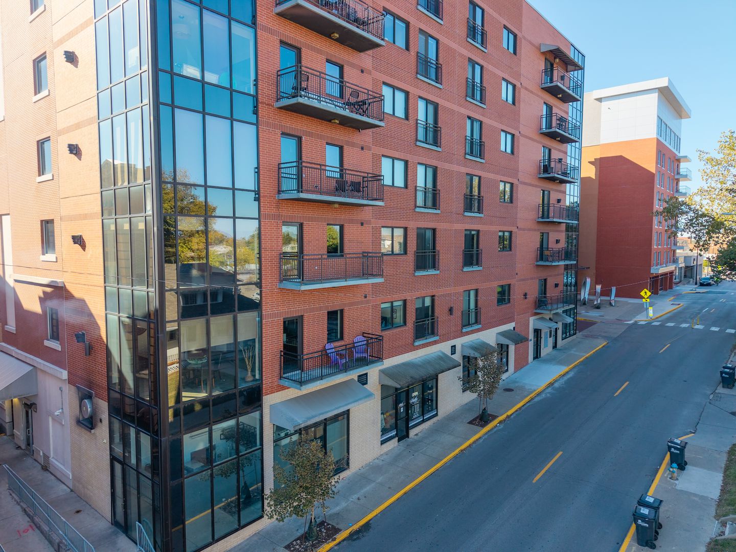 MONLL North Light Luxury Lofts 4 of 17