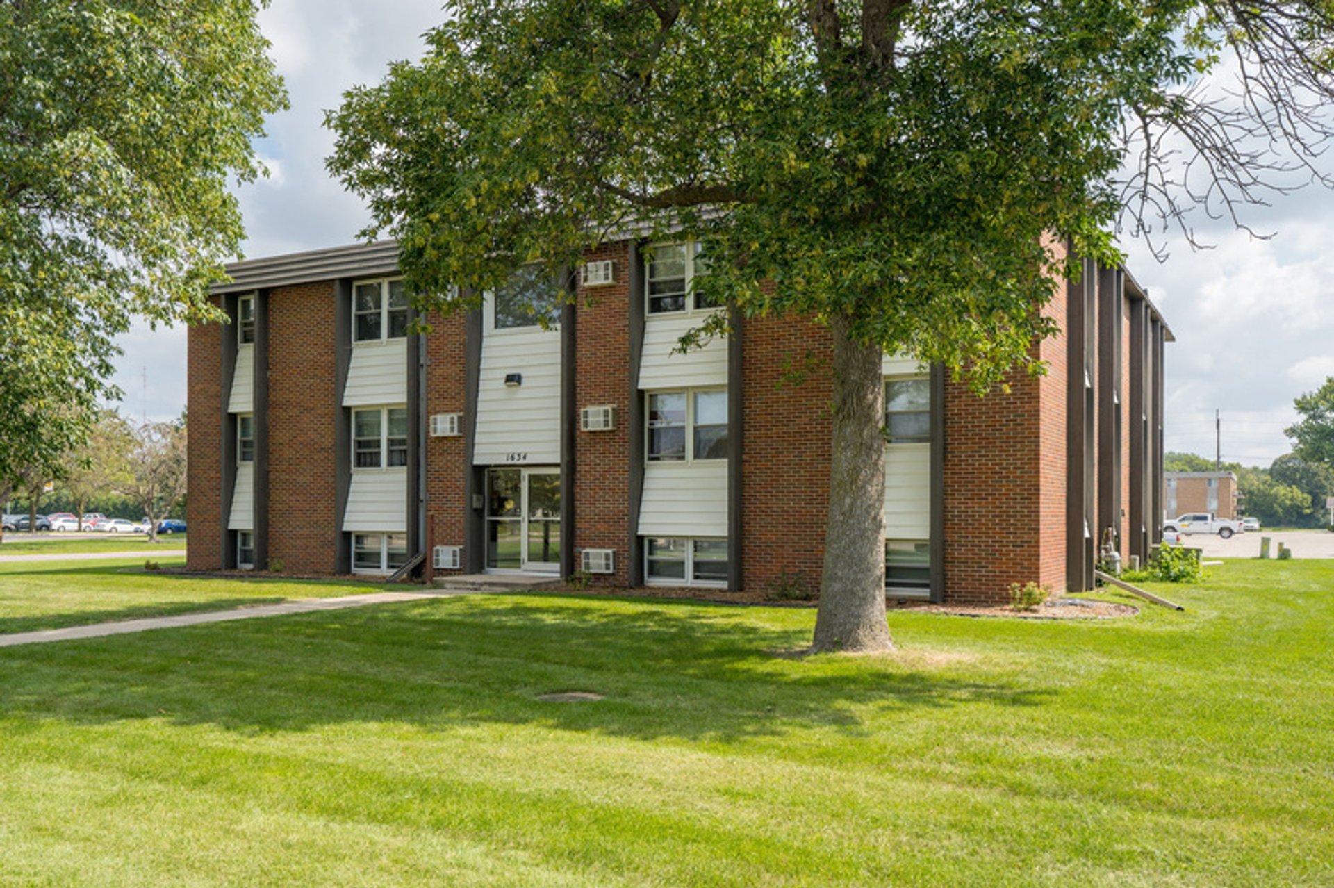 MNCCT Colony Court Apartments 3 of 12