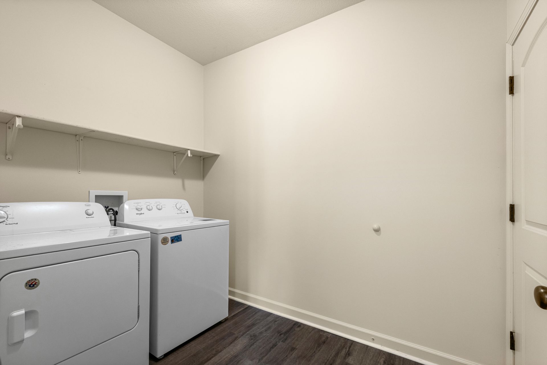 Laundry room at MOJSB Jenne Hill Townhomes/Seasons Brook Estates