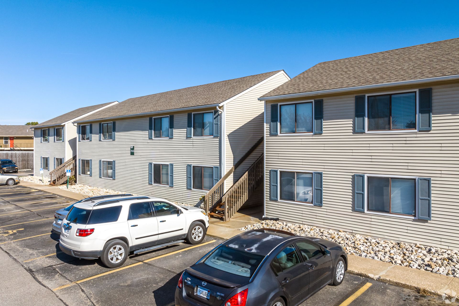KSOBT Oakbrook Terrace Apartments 3 of 12