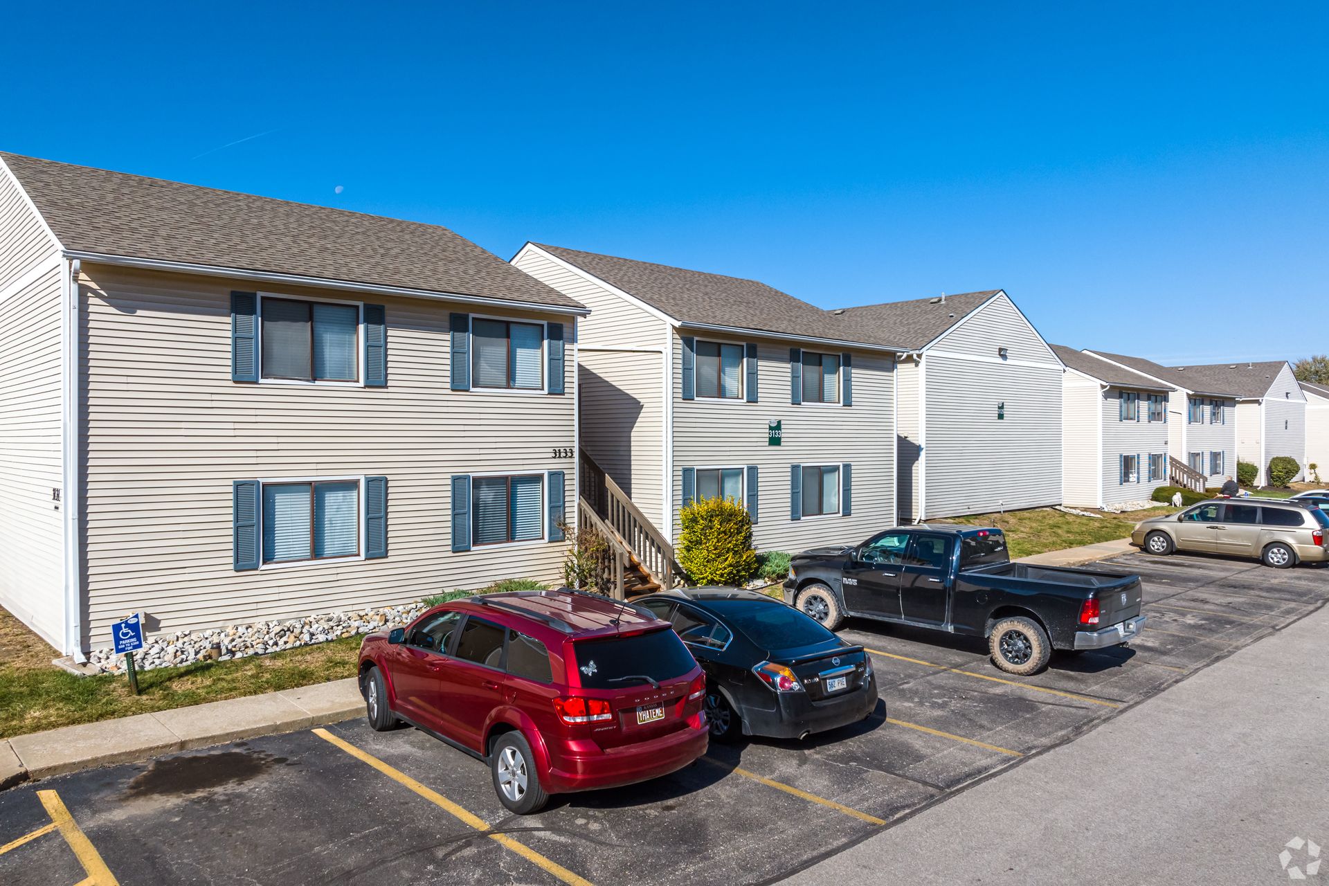 KSOBT Oakbrook Terrace Apartments 4 of 12