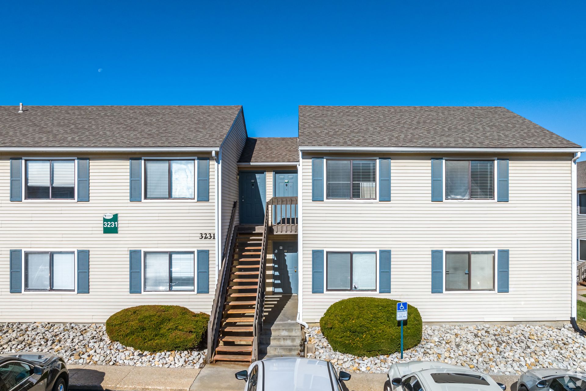 KSOBT Oakbrook Terrace Apartments 2 of 12