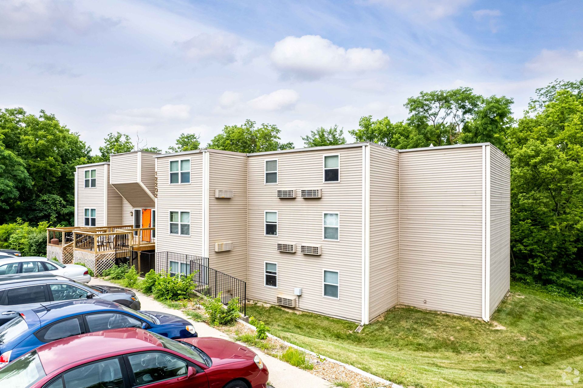 MOUNC Unicorn Apartments 2 of 12