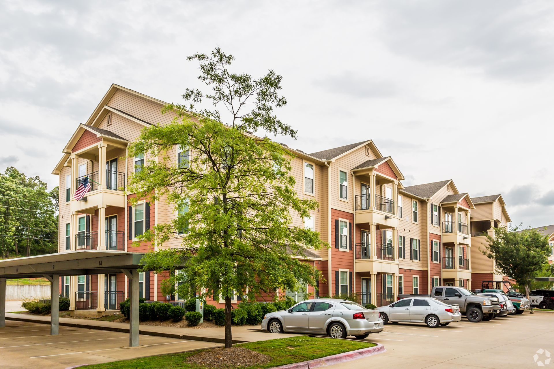 Russellville Apartment: 821 E O