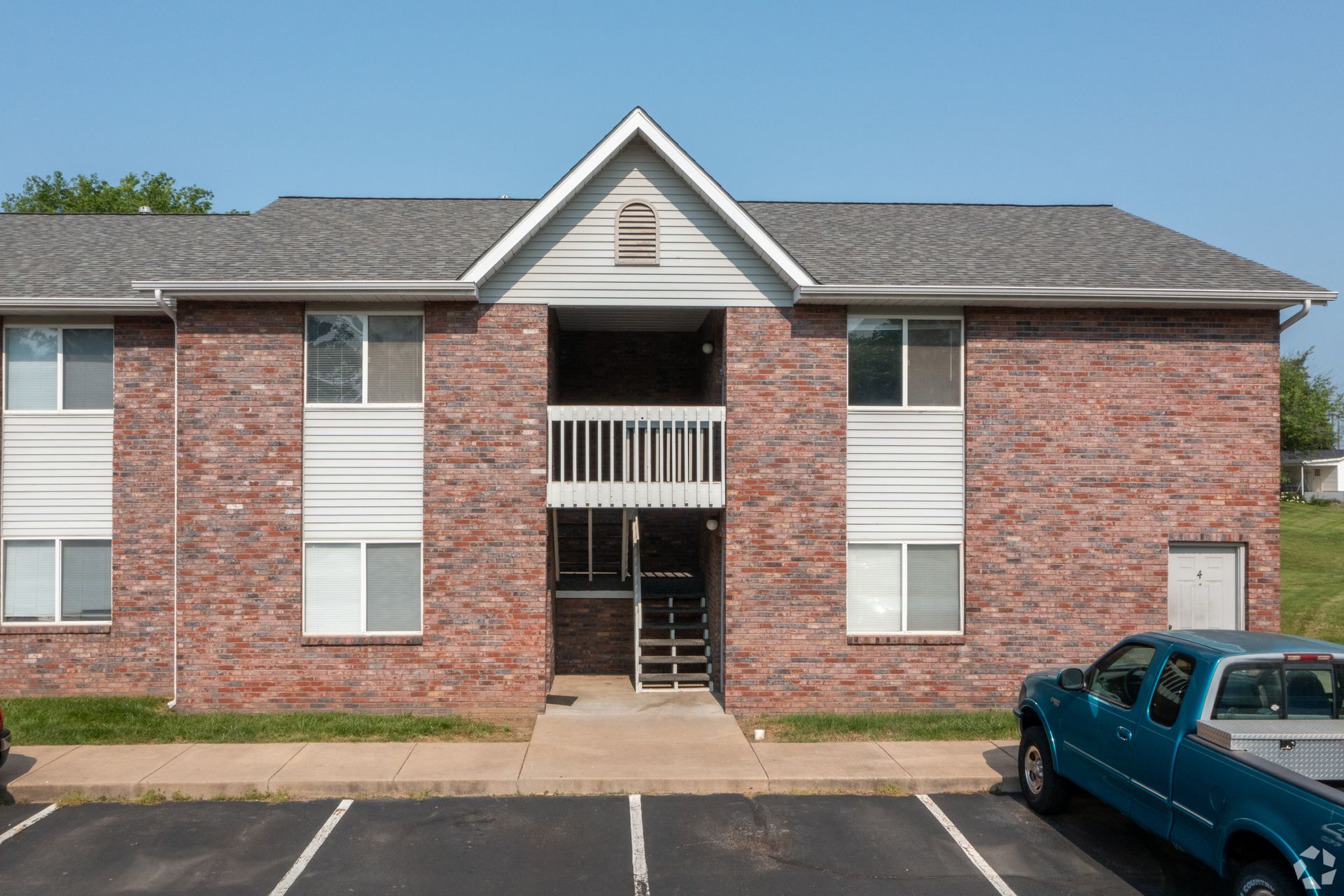 MOCPK Columbia Park Apartments 2 of 12