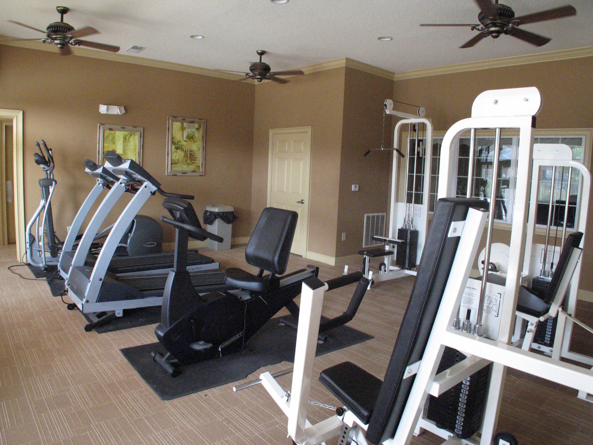 GARPH Regal Park Apartments 7 of 12