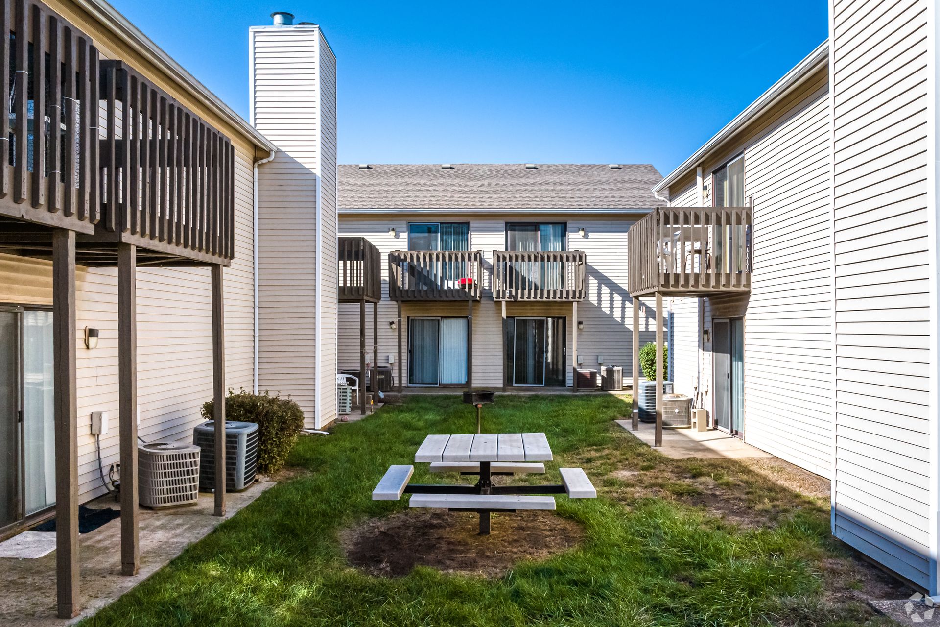 KSOBT Oakbrook Terrace Apartments 5 of 12