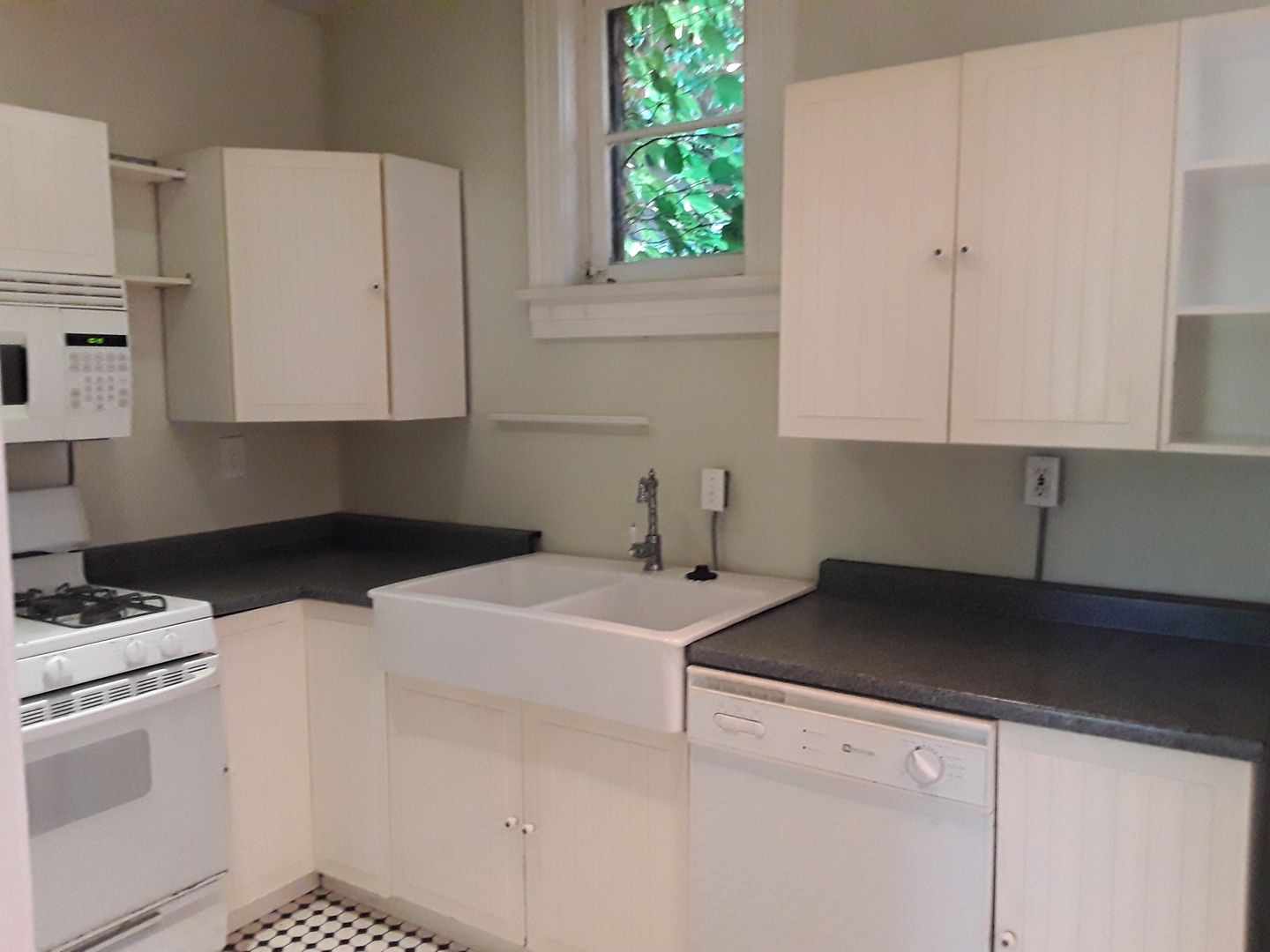 Louisville Apartment: 1432 S. 4th Street