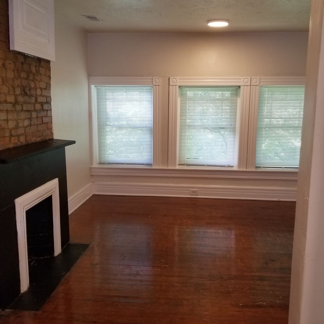 Louisville Apartment: 1432 S. 4th Street