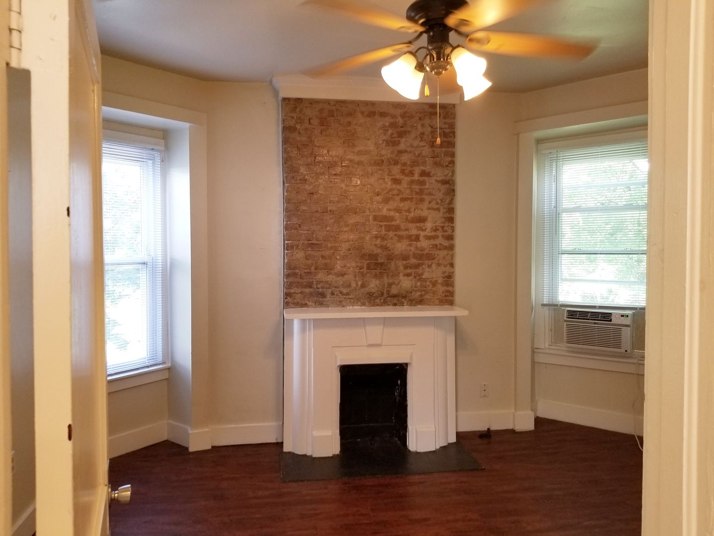 Louisville Apartment: 525 Belgravia Ct