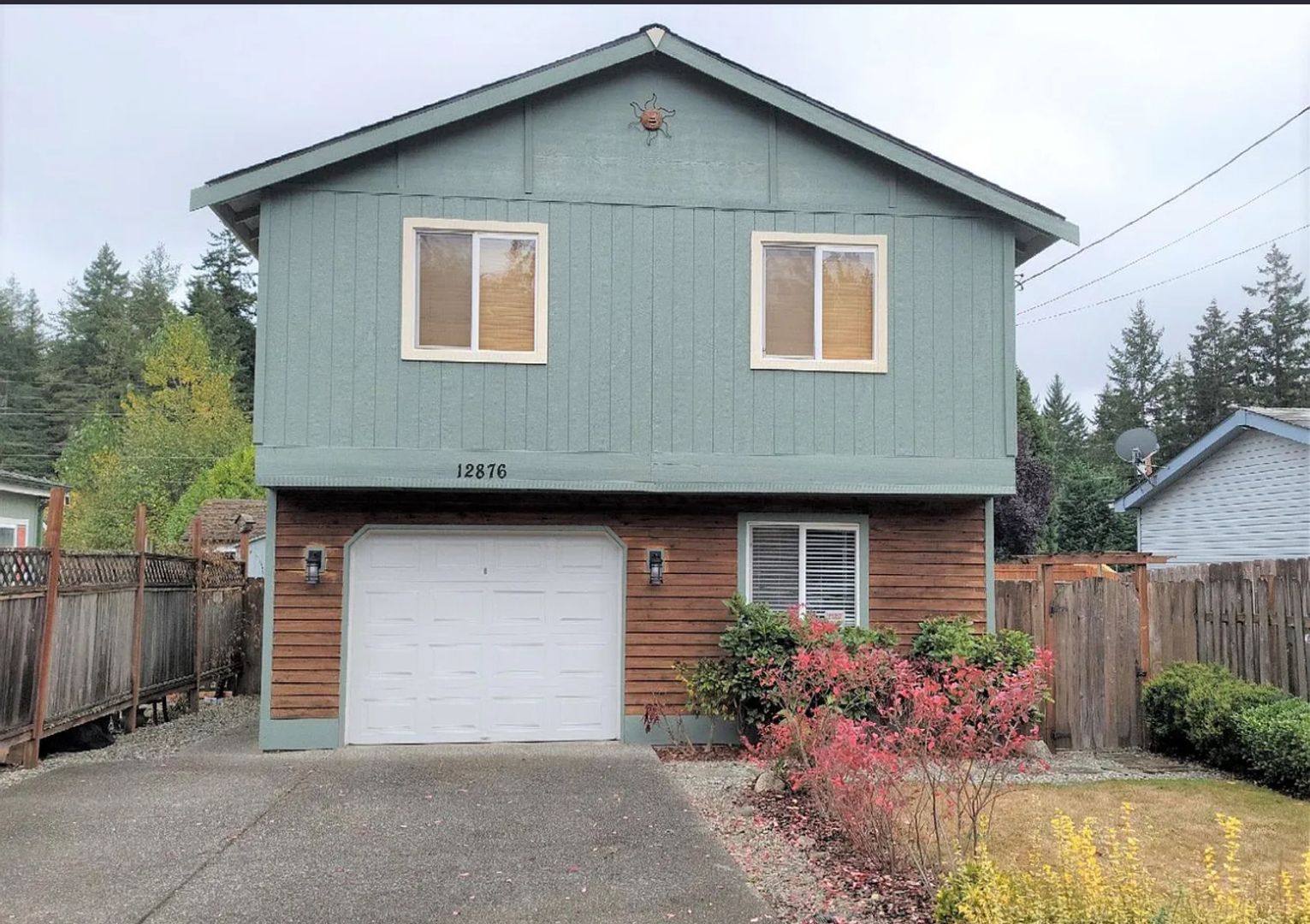 Poulsbo House: 12876 Cedar Ave NW Unit A